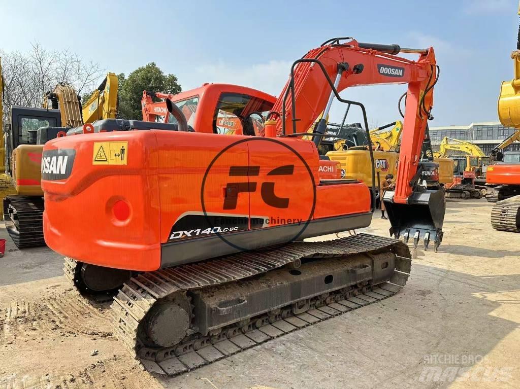 Doosan DX 140 Excavadoras de cadenas