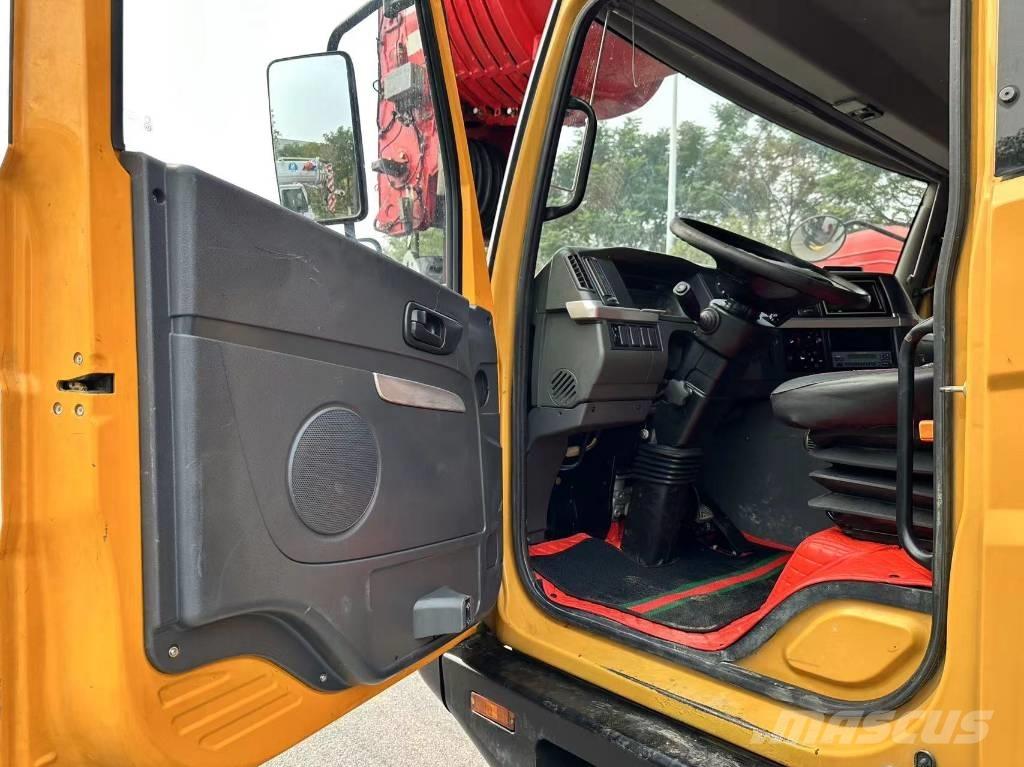 Sany STC1000T Grúas todo terreno