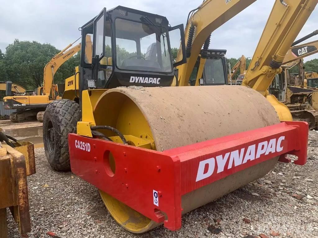 Dynapac CA 251 D Rodillos de un solo tambor