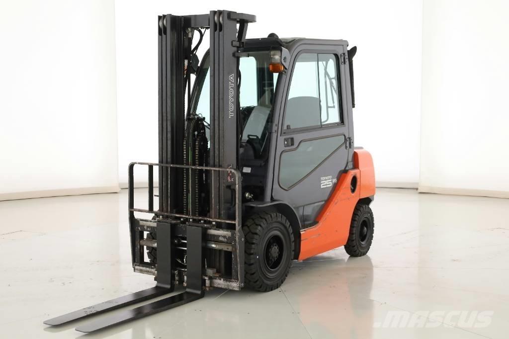 Toyota 02-8 FDF 25 Carretillas diesel