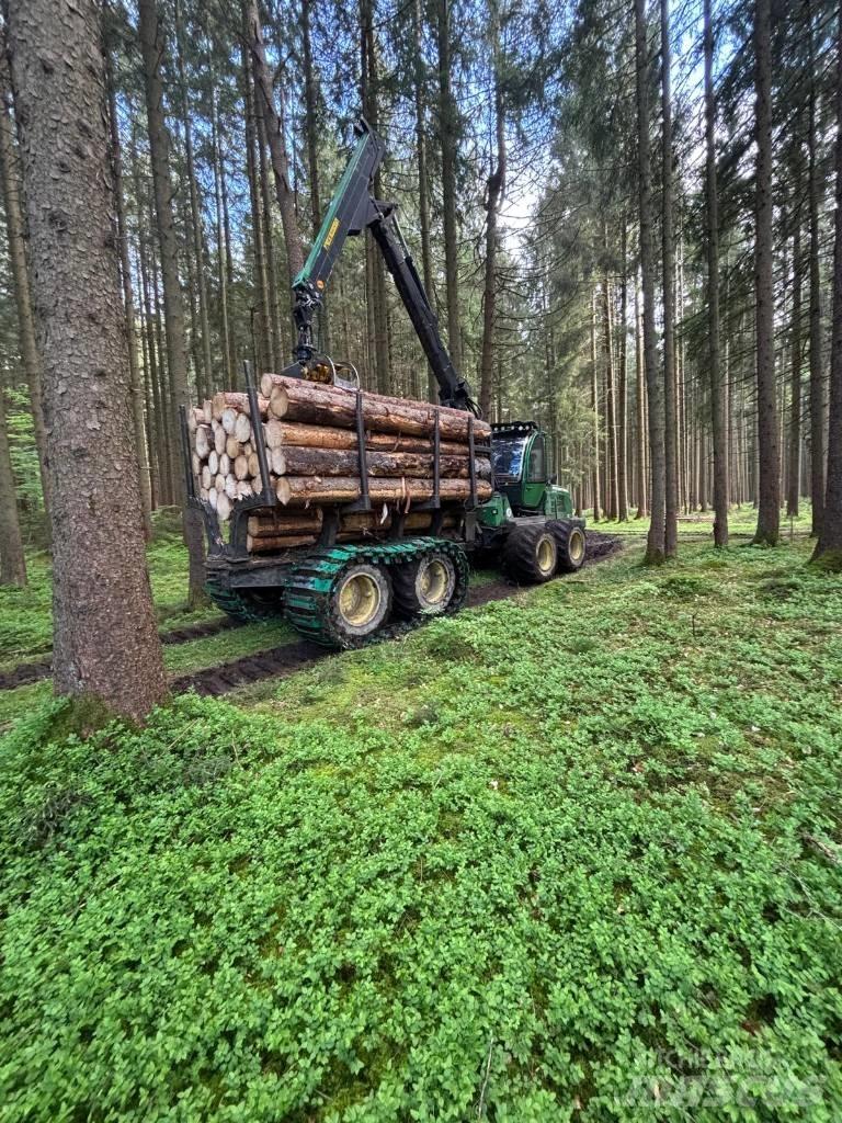 John Deere 1110E Autocargadoras