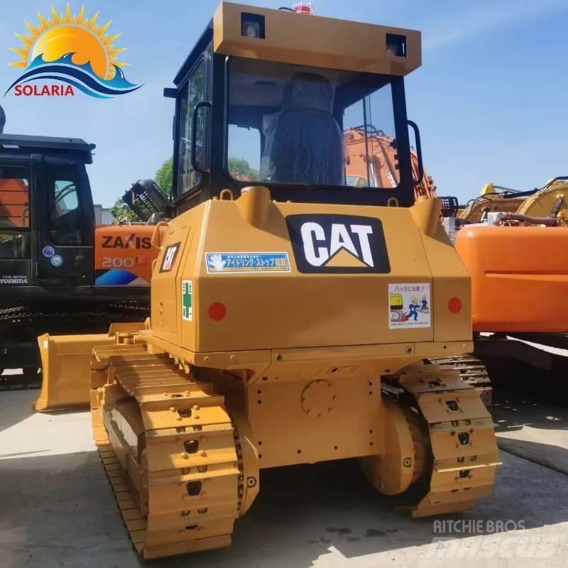 CAT D 5 K Buldozer sobre oruga