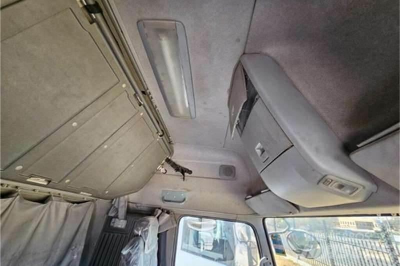 UD TRUCKS QUON Otros camiones