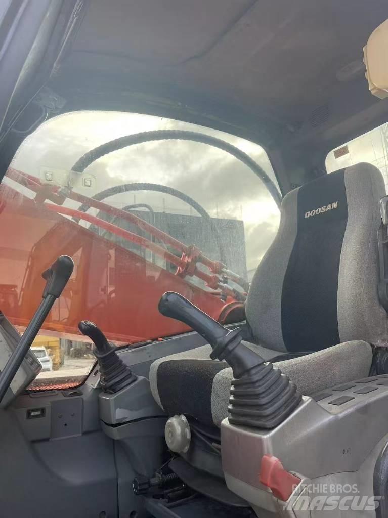 Doosan DX300LC-9C Excavadoras de cadenas