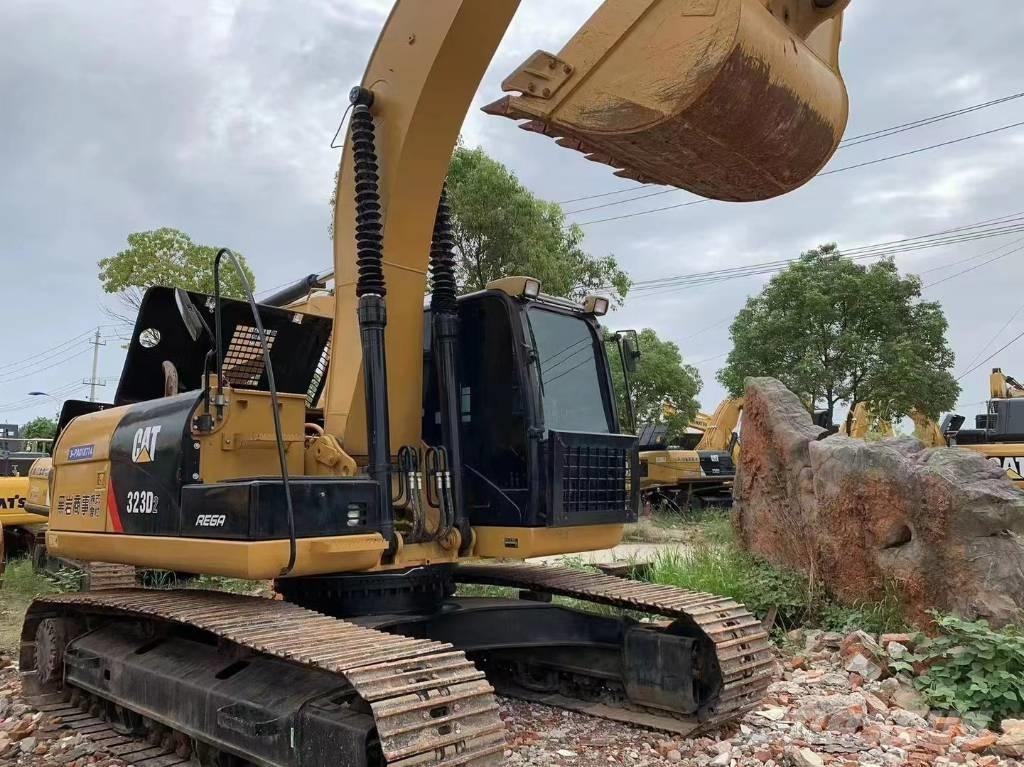 CAT 323D Excavadoras de cadenas