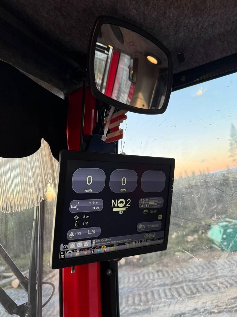 Komatsu 895 Autocargadoras