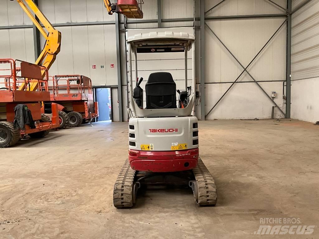 Takeuchi TB 215 R Mini excavadoras < 7t