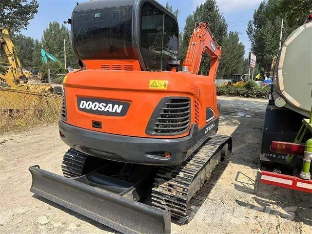 Doosan DX55 Mini excavadoras < 7t