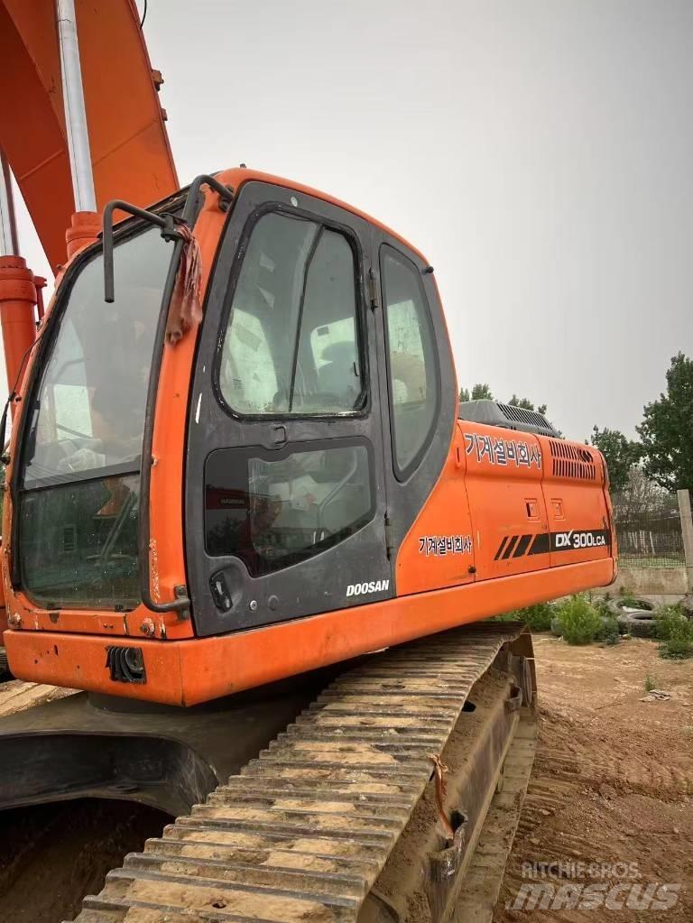 Doosan DX300LCA Excavadoras de cadenas