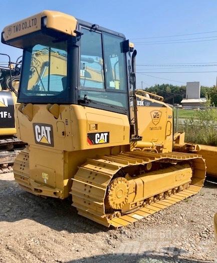 CAT D 3 K LGP Buldozer sobre oruga