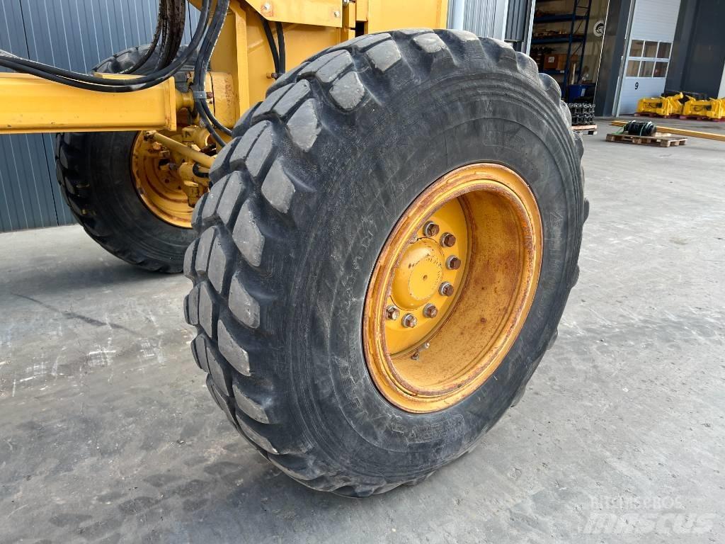 CAT 140 K Motoniveladoras