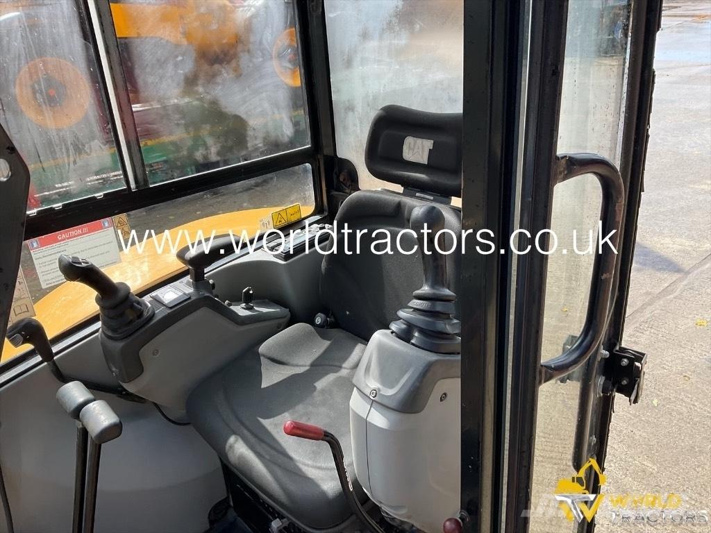 CAT 302.7 D CR Mini excavadoras < 7t