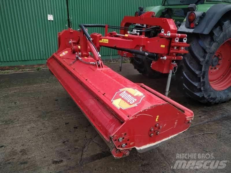 Humus SP 240 Otros equipos usados para la recolección de forraje