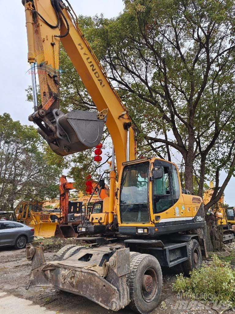 Hyundai R210W-9 Excavadoras de ruedas