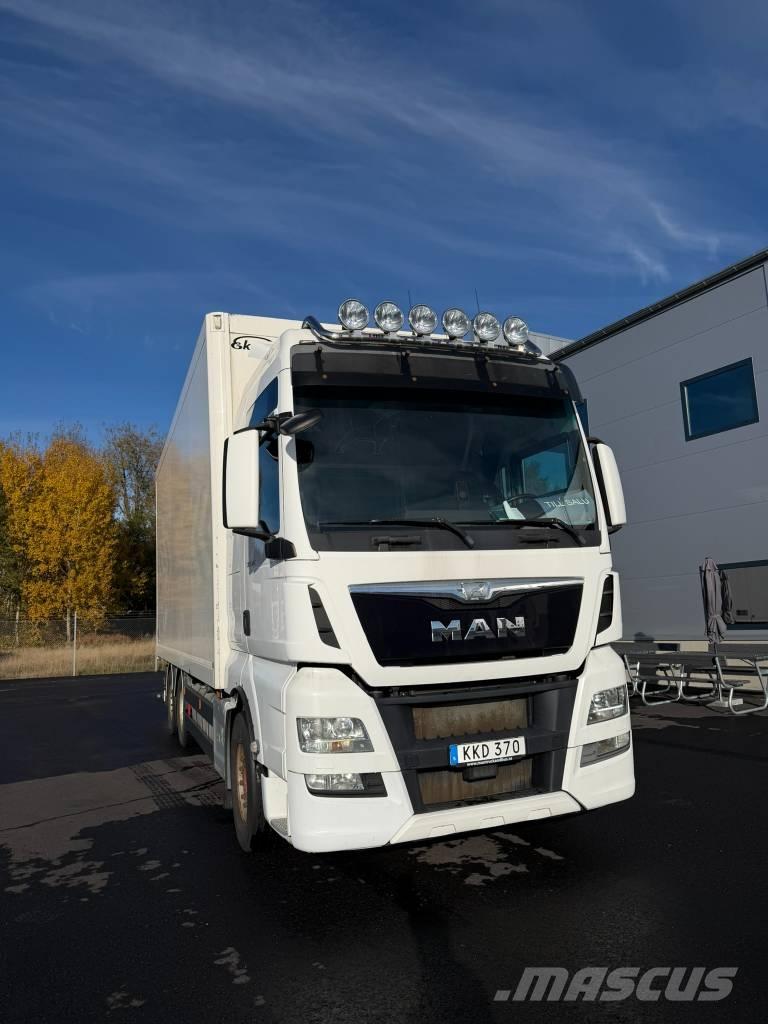 MAN TGX 26.480 6x2 Camiones caja cerrada