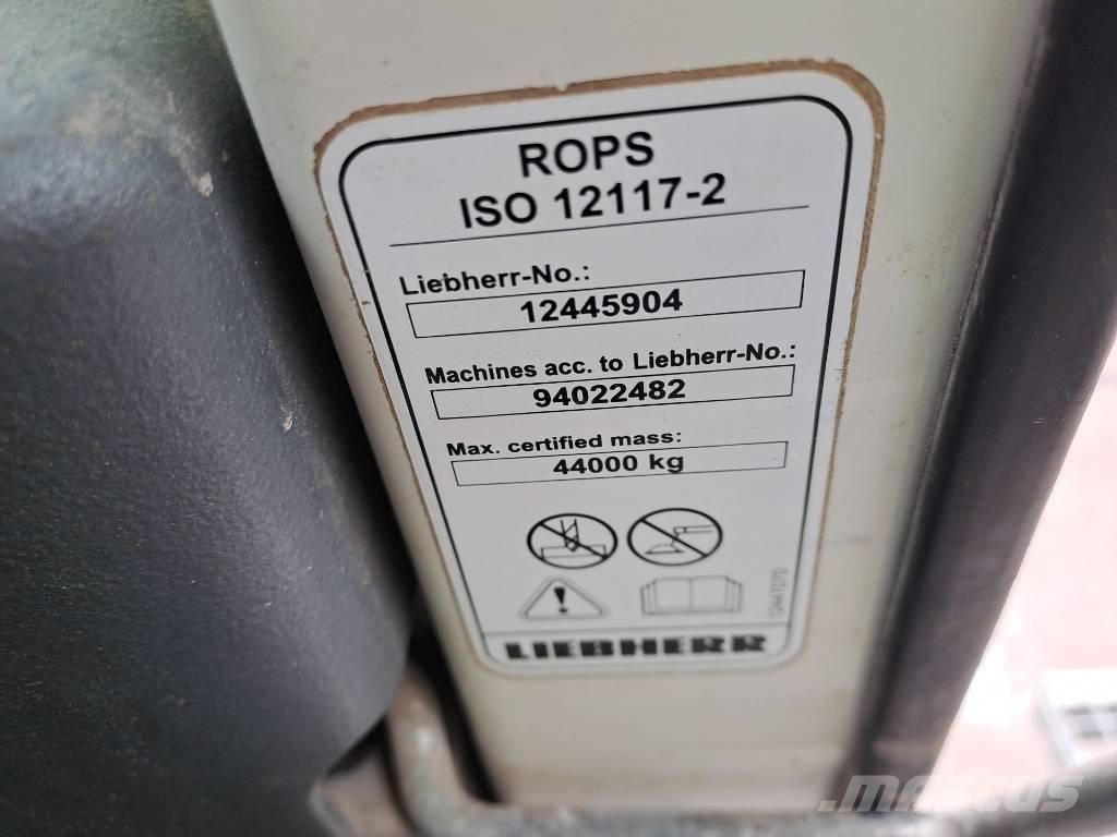 Liebherr R 946 Excavadoras de cadenas