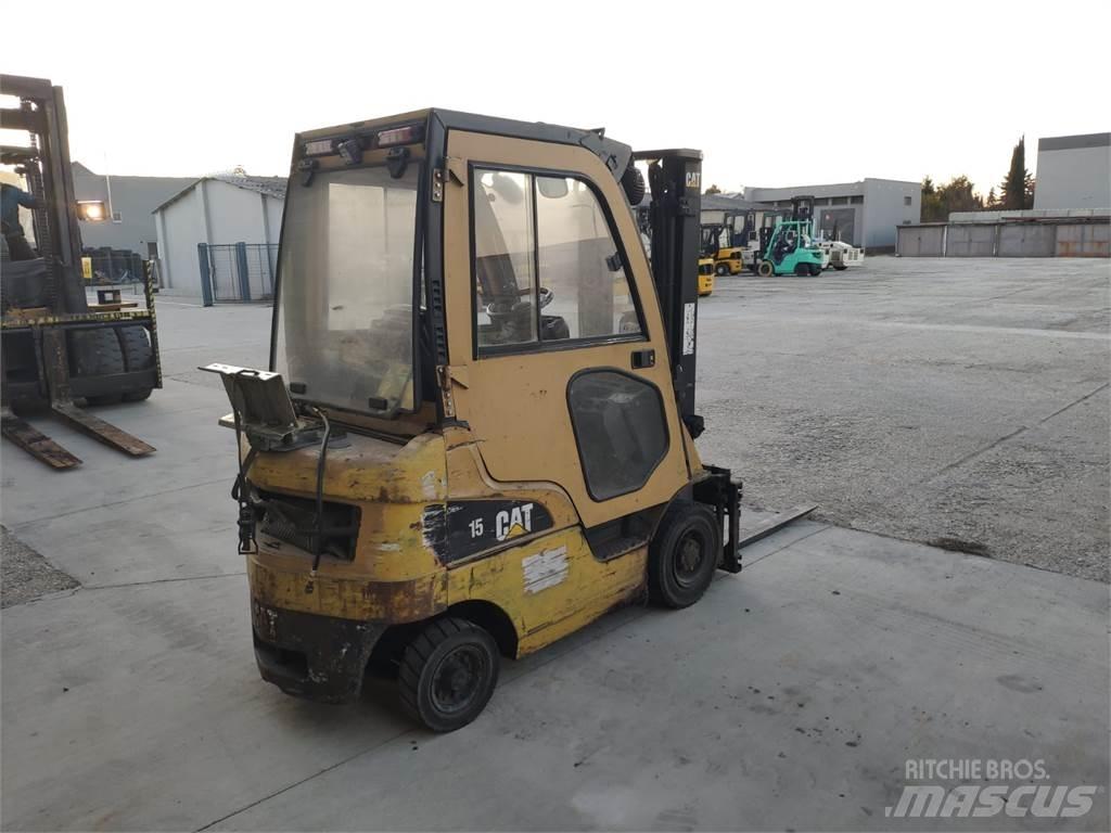 CAT GP15N Carretillas LPG