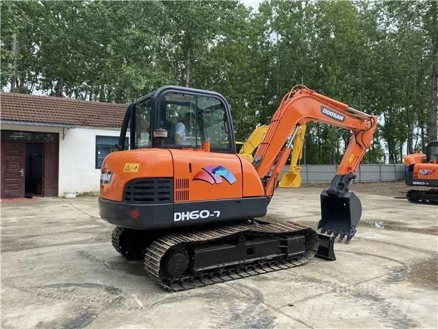 Doosan DH 60-7 Mini excavadoras < 7t