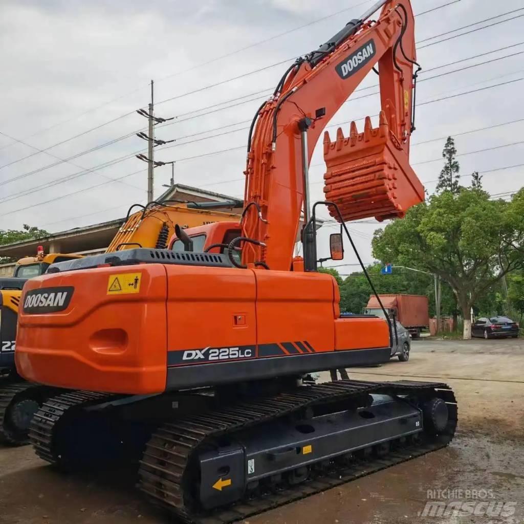 Doosan DX225LC-9C Excavadoras de cadenas