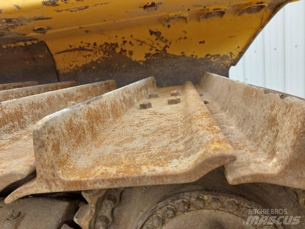 Komatsu D65PX-18 Buldozer sobre oruga