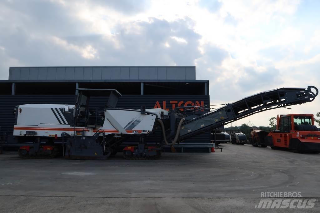 Wirtgen W 250 Máquinas moledoras de asfalto en frío
