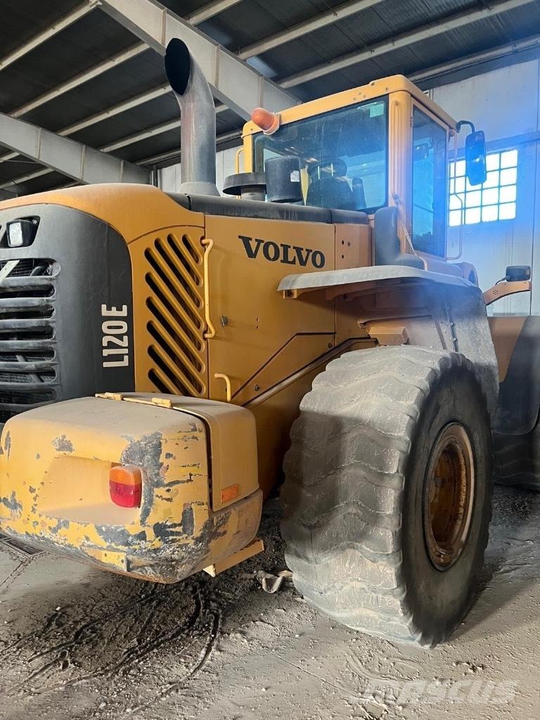 Volvo L 120 E Cargadoras sobre ruedas