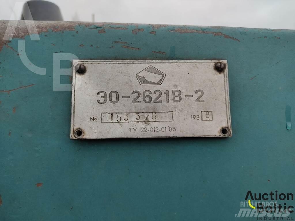  JUMZ EO-2621B-2 Tractores