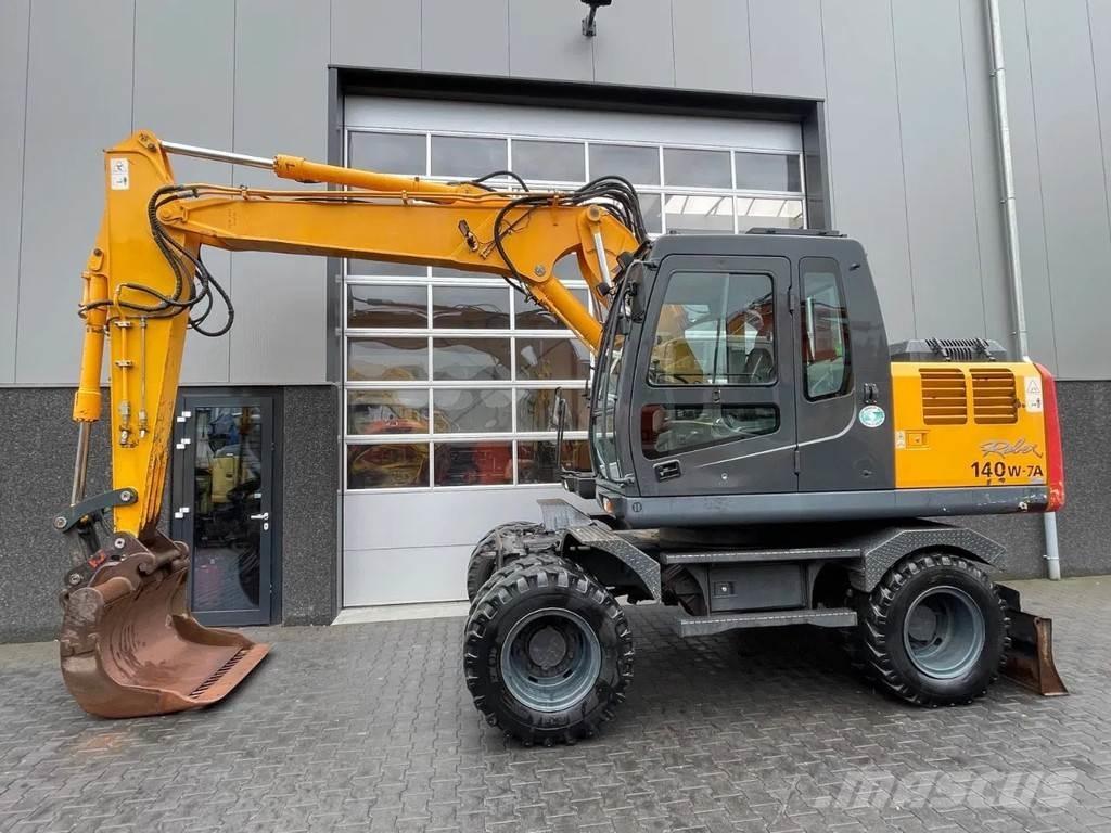 Hyundai R140W-7A Excavadoras de ruedas
