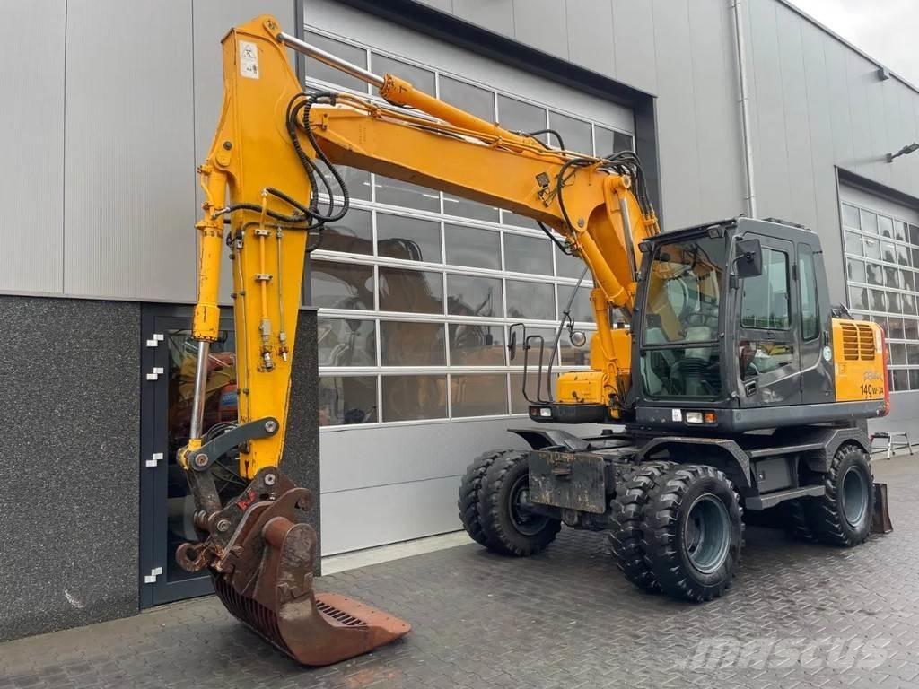 Hyundai R140W-7A Excavadoras de ruedas