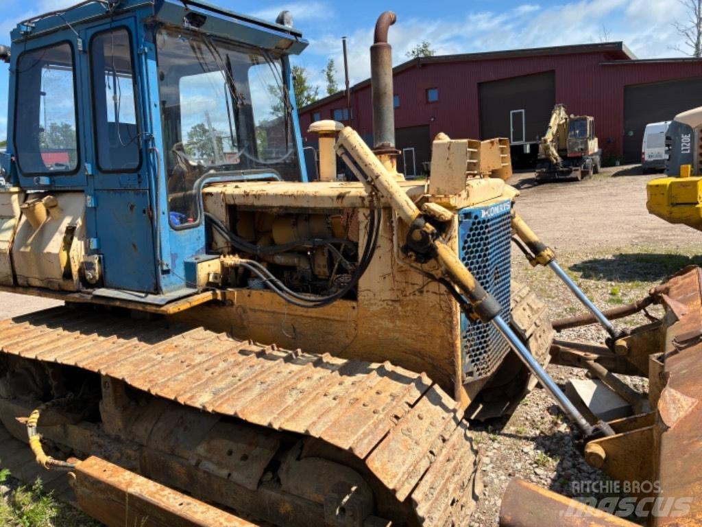 Komatsu D 41 P-3 Buldozer sobre oruga
