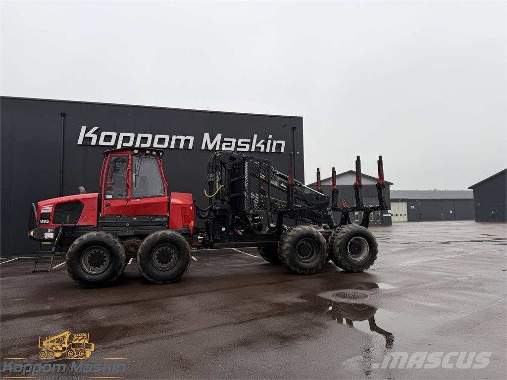 Komatsu 895 Autocargadoras