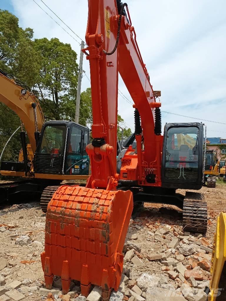 Hitachi ZX 135 Excavadoras de cadenas