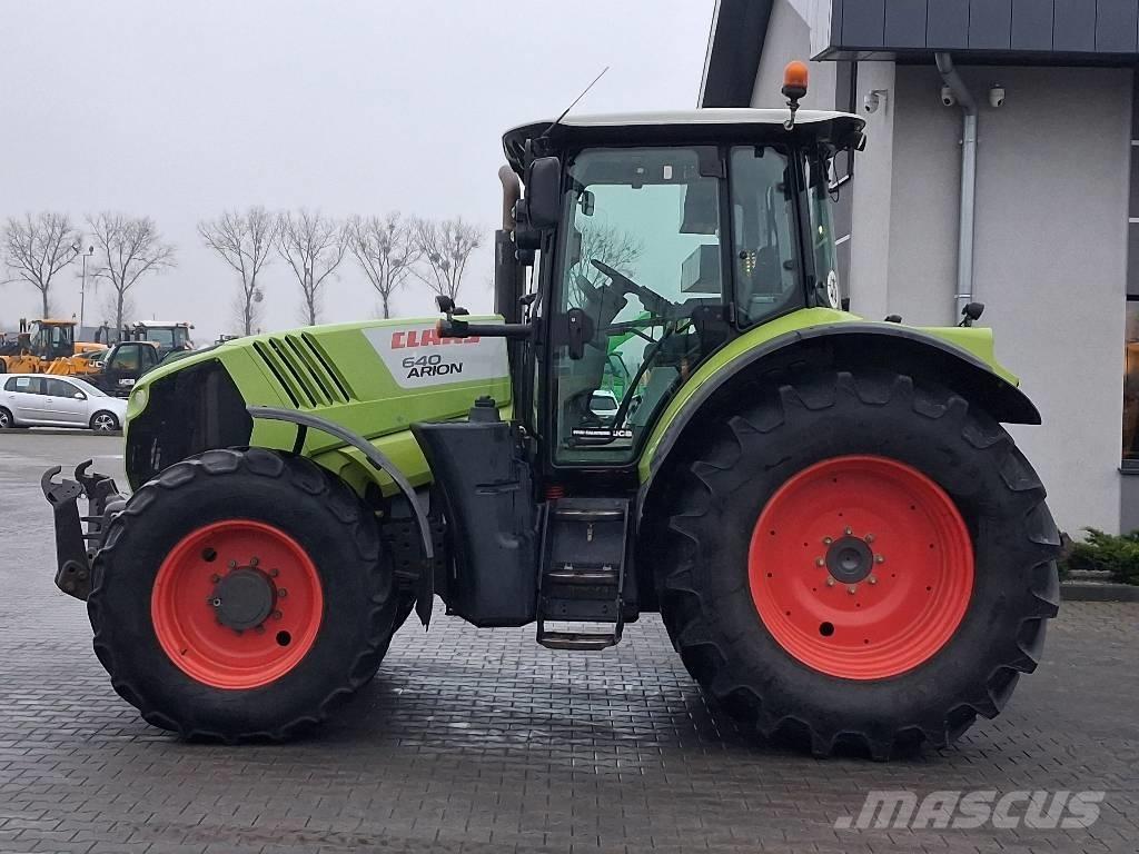CLAAS Arion 640 Tractores