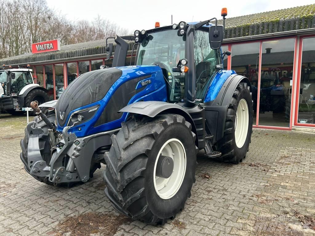Valtra T 214 Versu Tractores