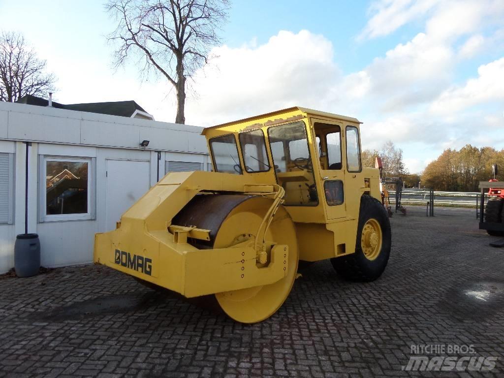 Bomag BW 211 AD Rodillos de un solo tambor