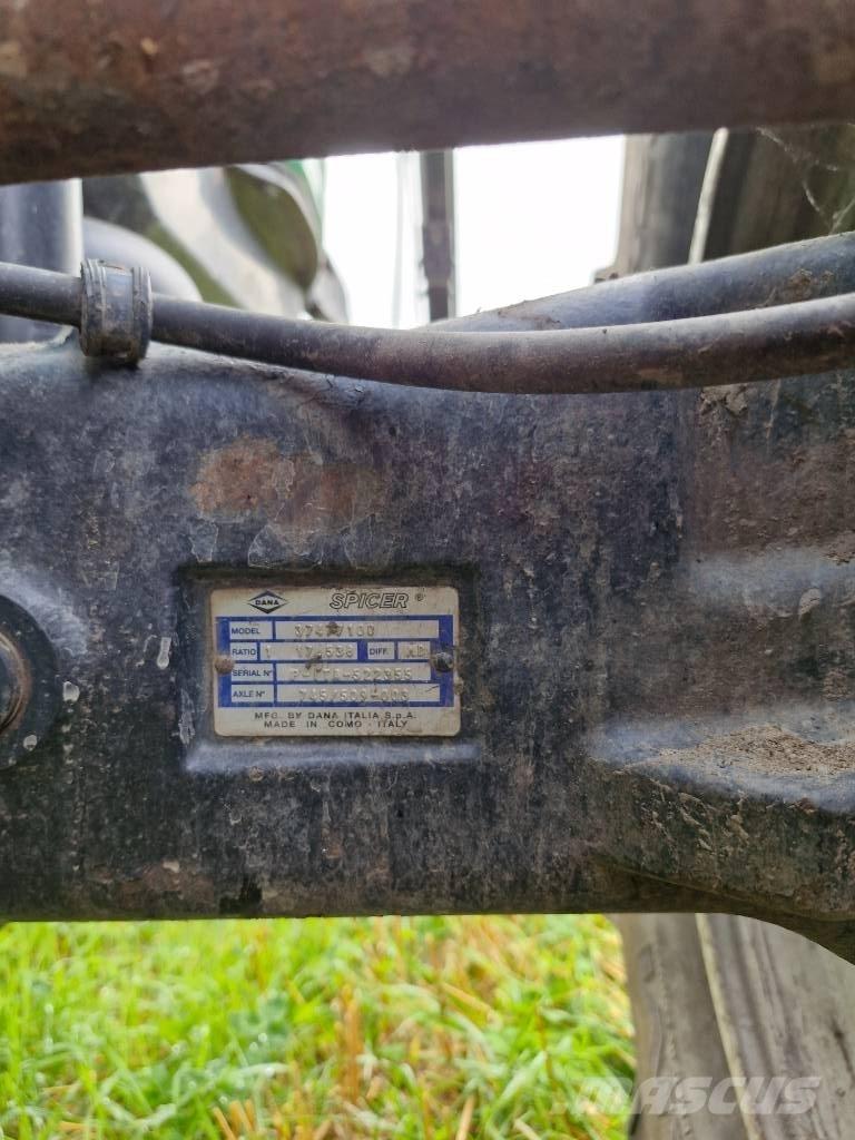 Valtra T 182 Versu Tractores