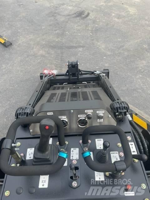 KRT ST 900 HD Minicargadoras