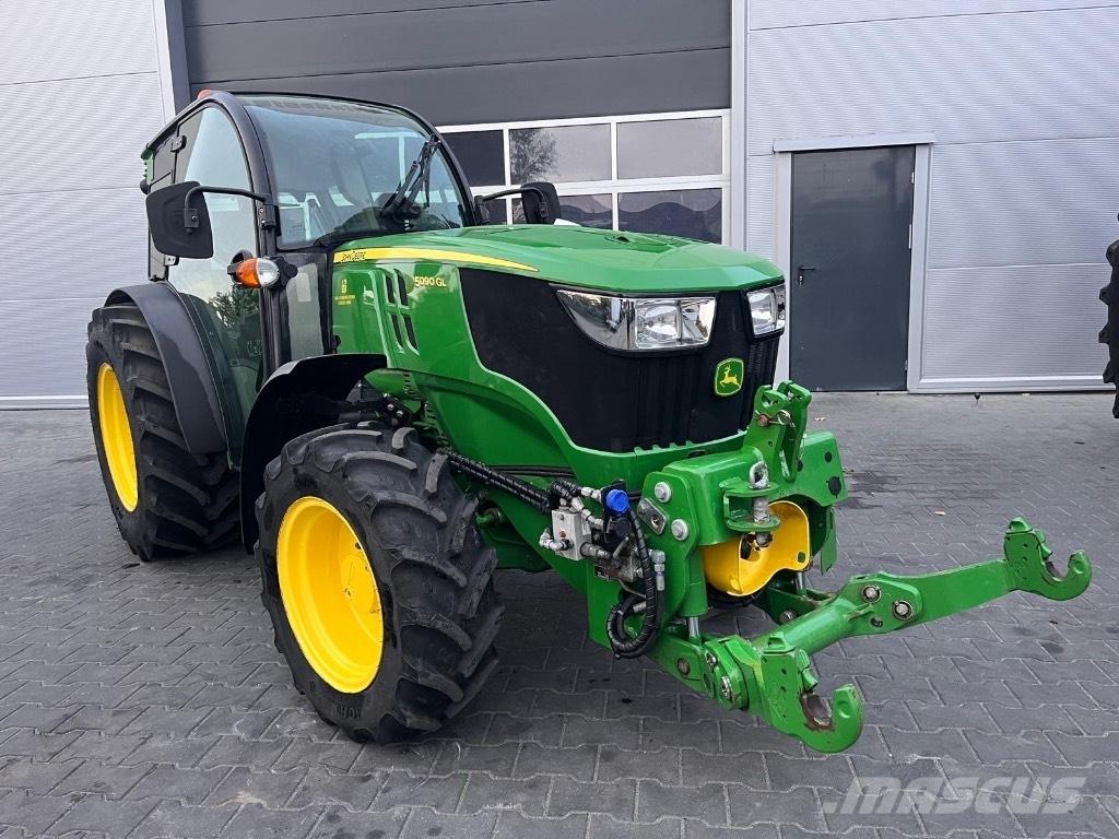 John Deere 5090 GL Tractores