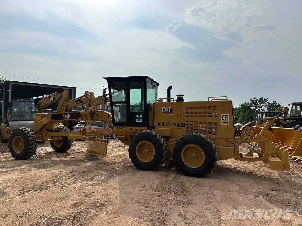 CAT 140K Motoniveladoras