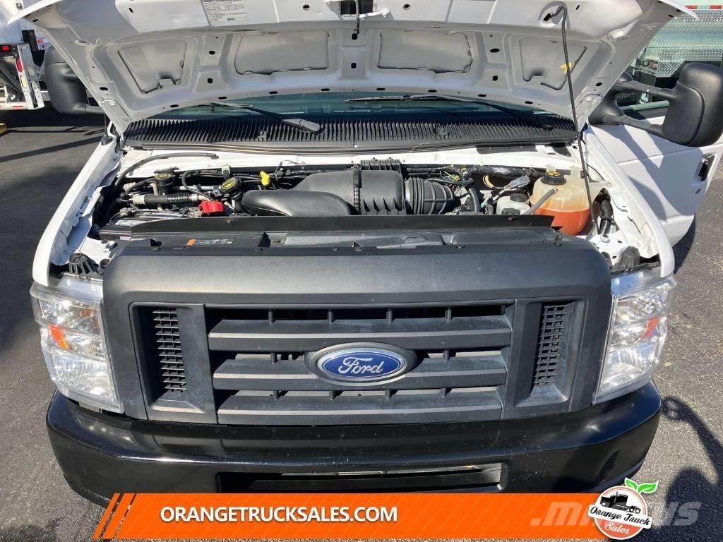 Ford E 350 SD Camiones caja cerrada