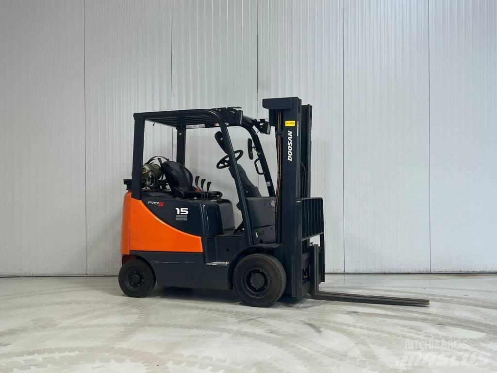 Doosan G15S-5 Carretillas LPG