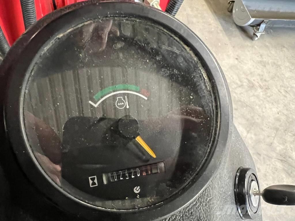 Fuchs F 853 H Cargadoras multifunción