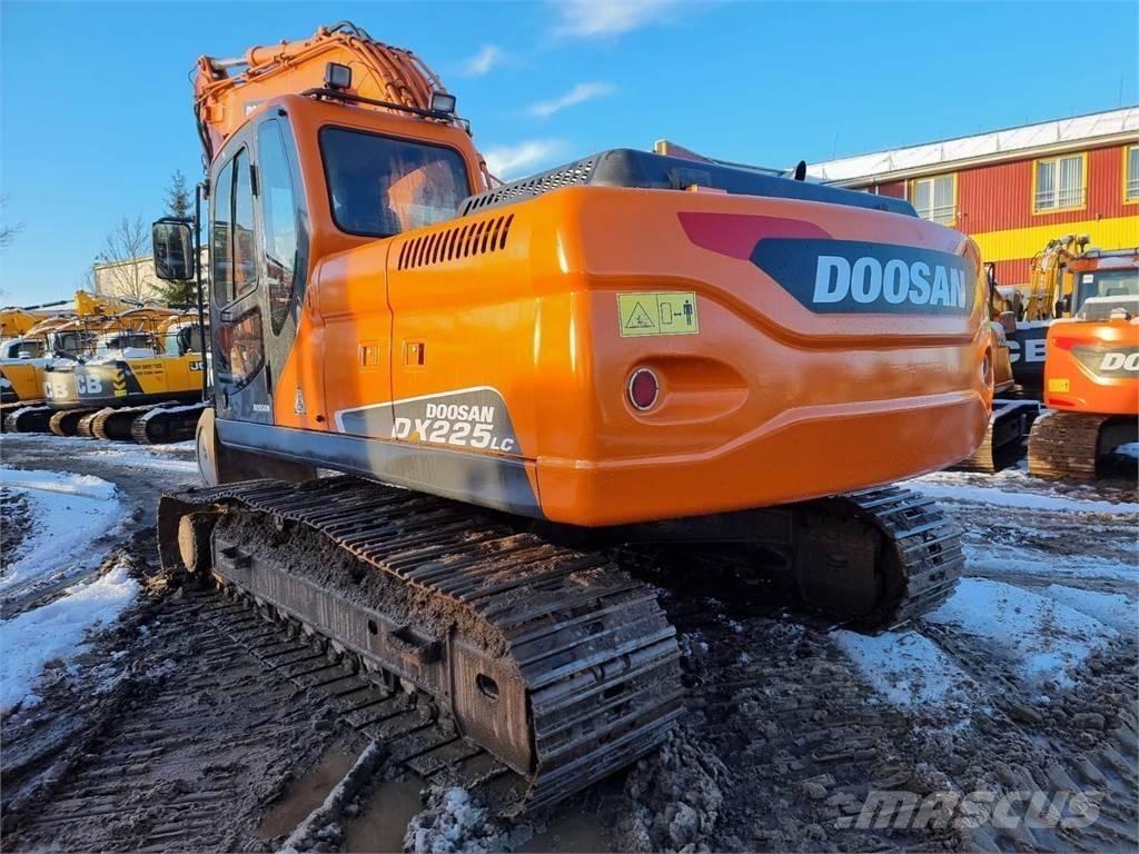 Doosan DX 225 LC Excavadoras de cadenas
