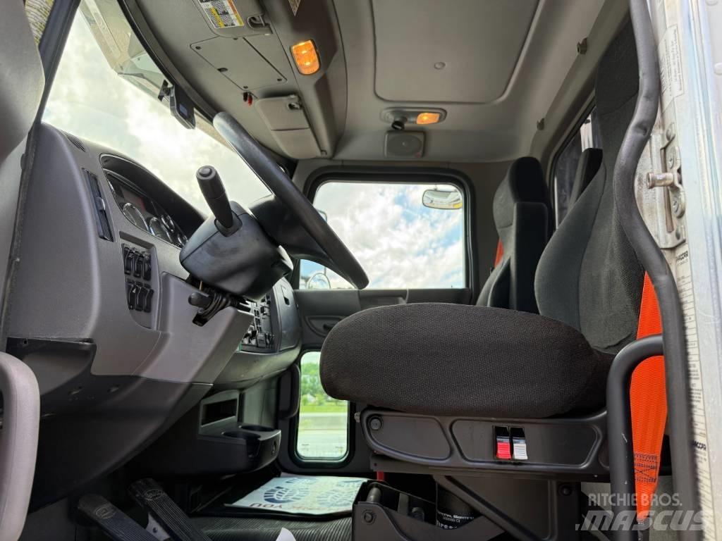 Peterbilt 348 Grúas de vehículo