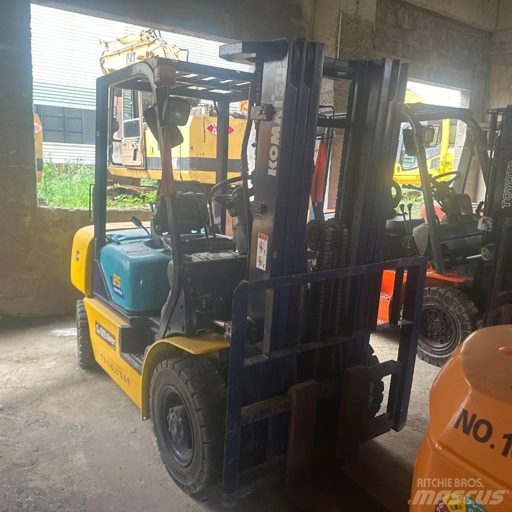 Komatsu F25T-14 Carretillas diesel