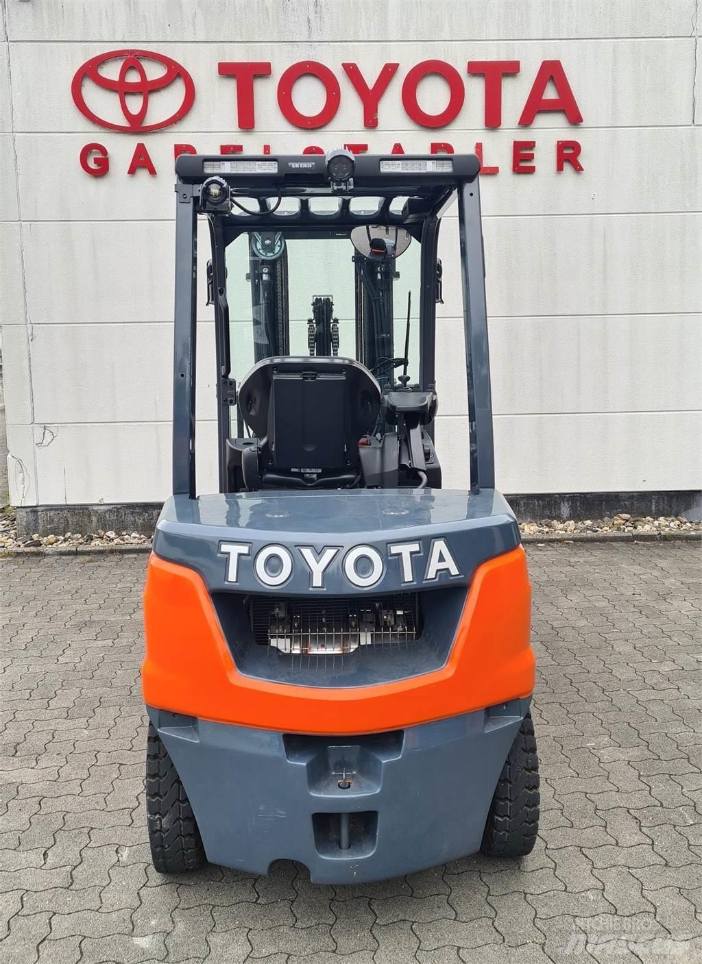 Toyota 52-8FDF25 Carretillas diesel