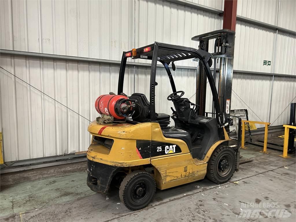 CAT GP25N Carretillas LPG