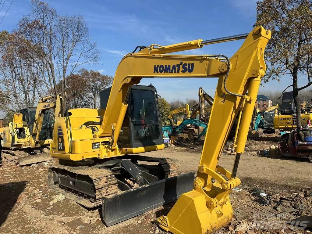 Komatsu PC 70 Excavadoras 7t - 12t