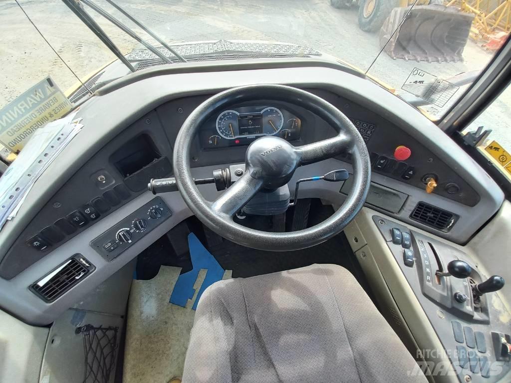 Volvo A40F (Abu dhabi) Dúmpers articulados