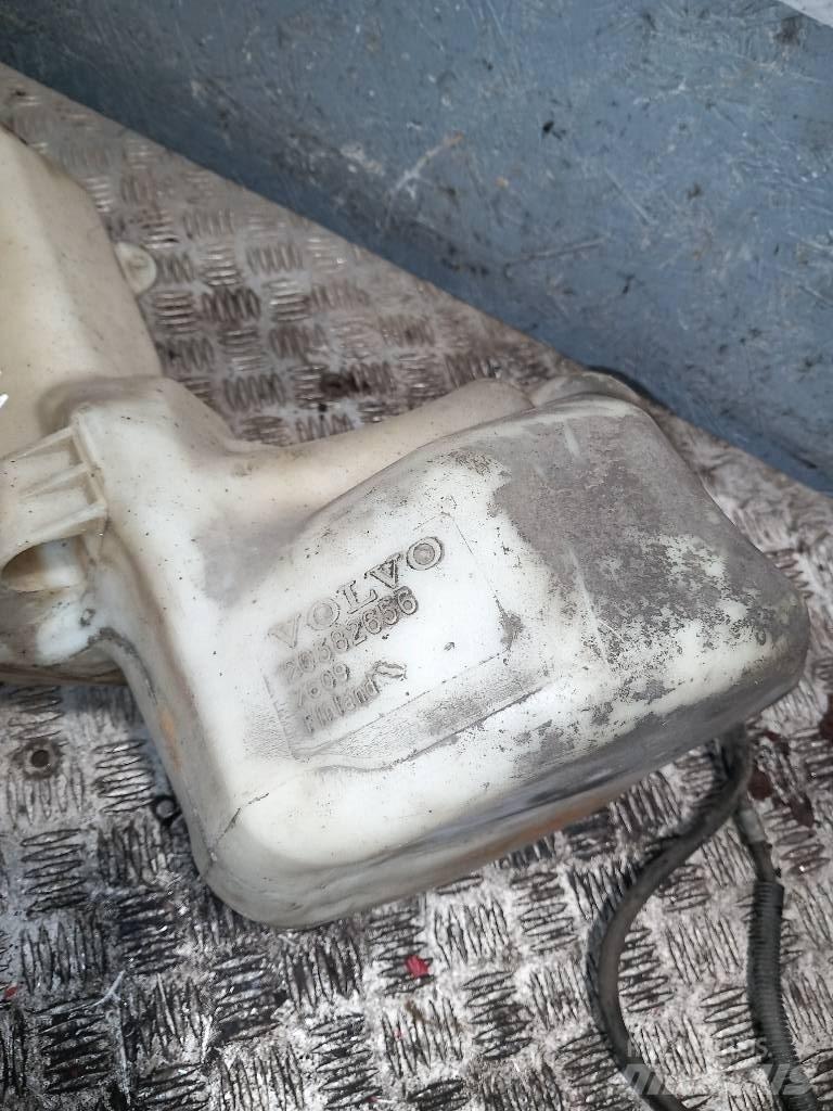 Volvo FH 12    20382656 Cabinas e interior